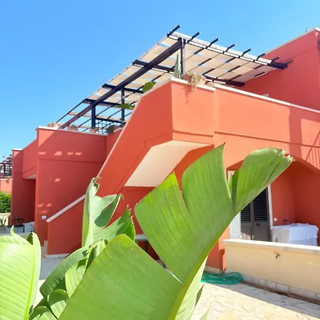 Villaelena Salento Mare شقة *